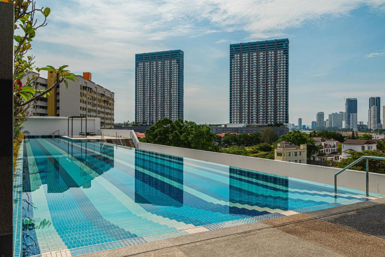 Fantasy Funland Retreat By The Only Bnb Tanjung Tokong Exteriör bild