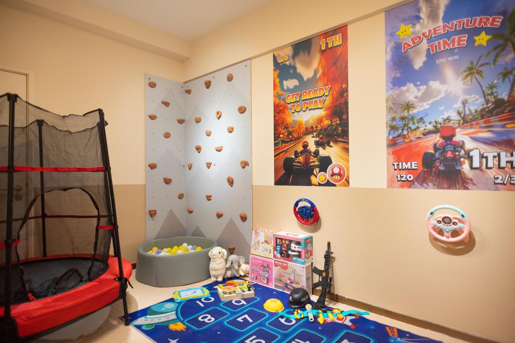 Fantasy Funland Retreat By The Only Bnb Tanjung Tokong Exteriör bild