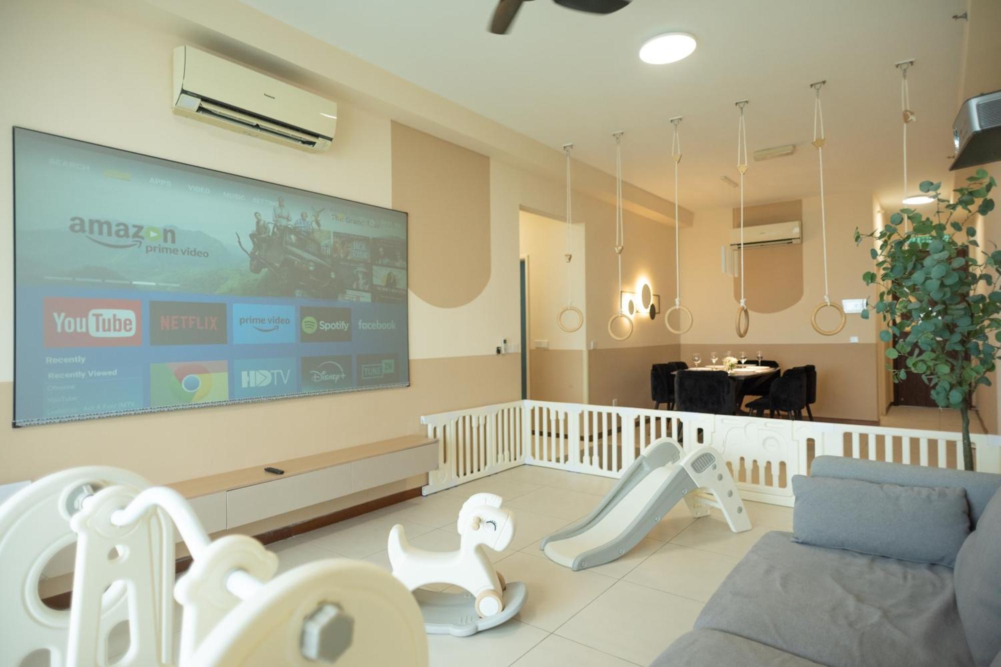 Fantasy Funland Retreat By The Only Bnb Tanjung Tokong Exteriör bild